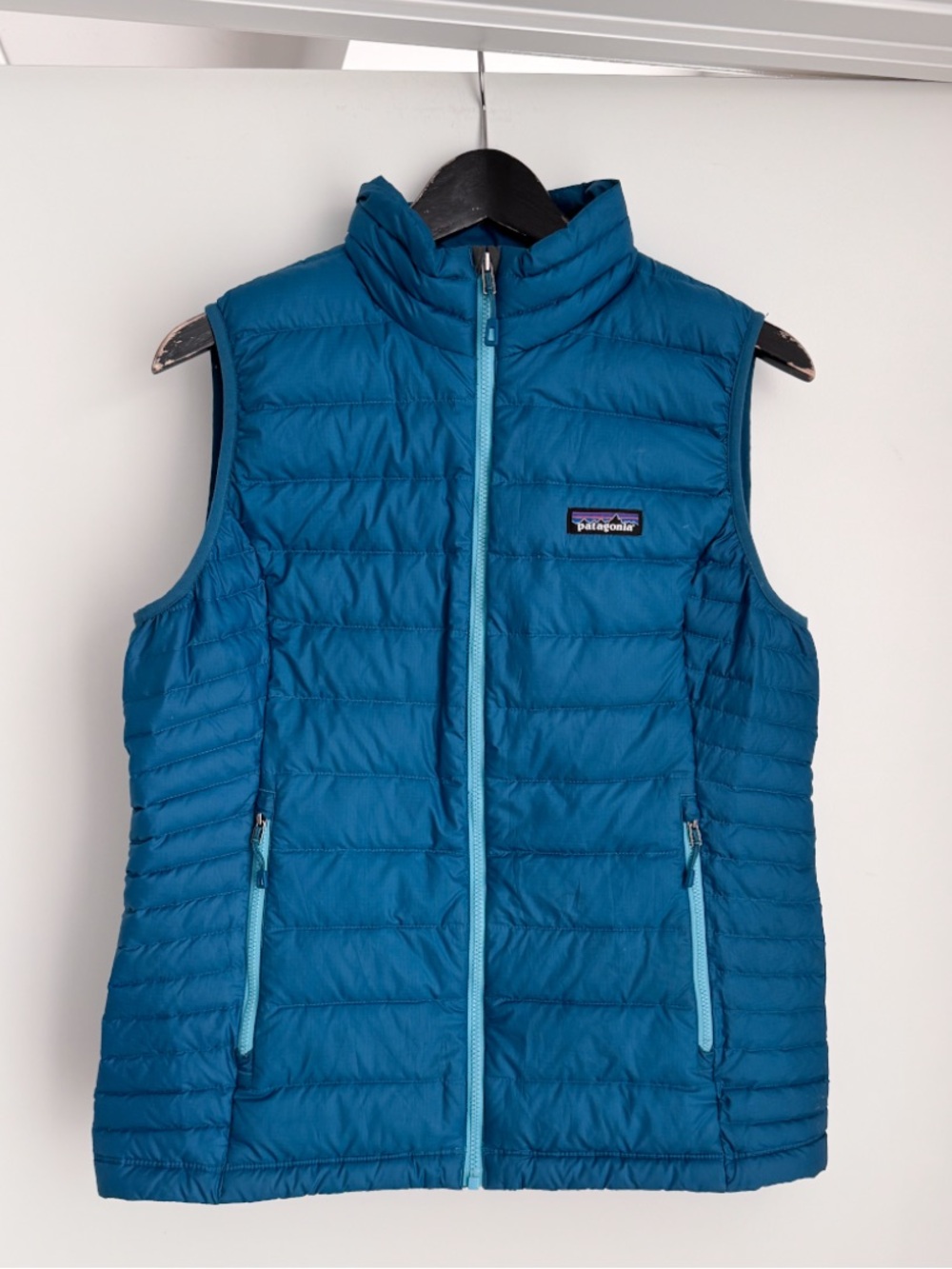 Patagonia Down Sweater Vest Women Size M Teal Goose Down Puffer Lightweight